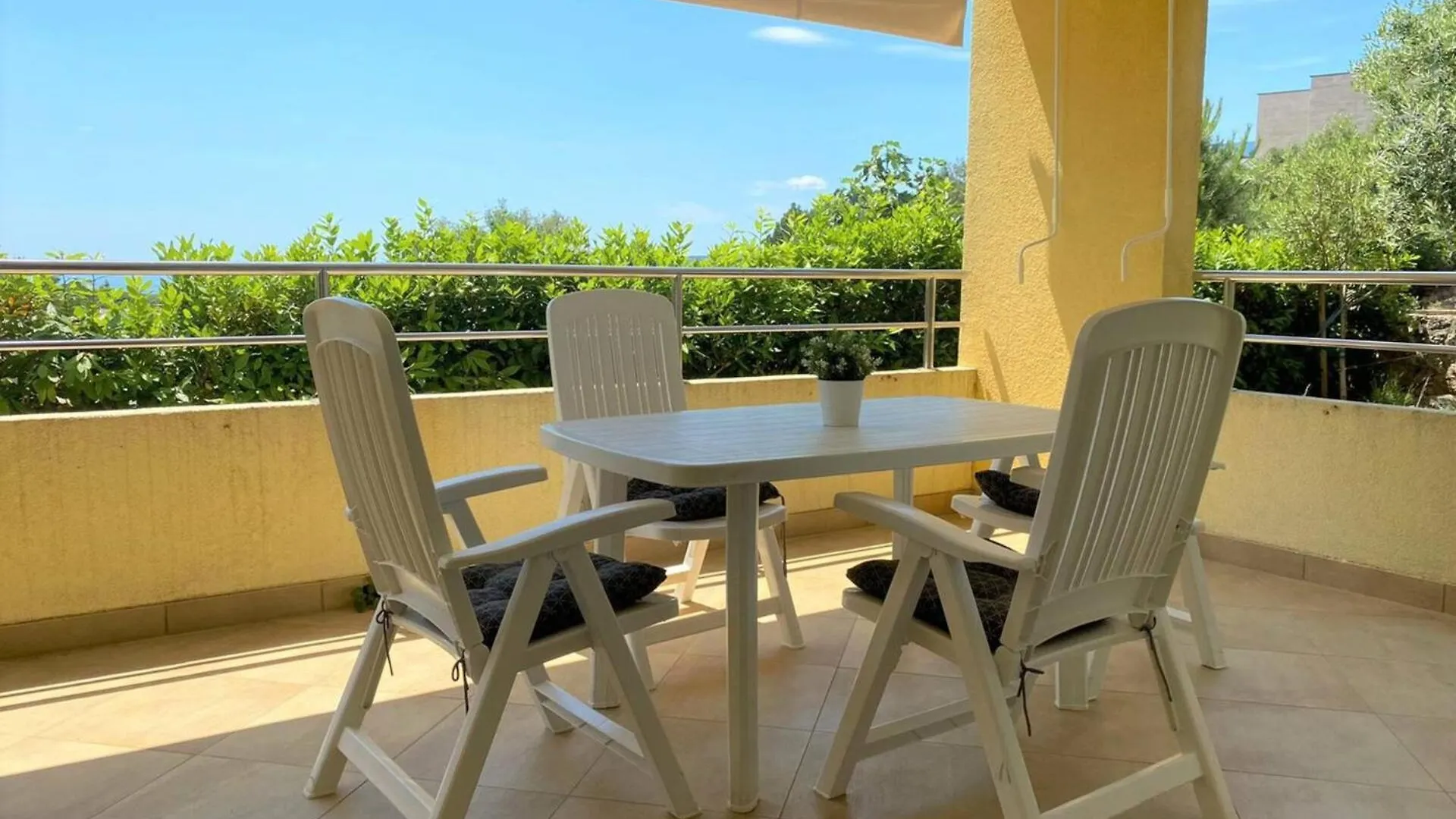Cozy Apartment Mediterraneo Krk Town